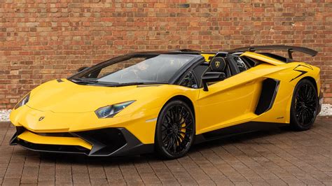 2016 Lamborghini Aventador LP750-4 SV Roadster - Giallo Orion - Walkaround & Interior [4K] - YouTube