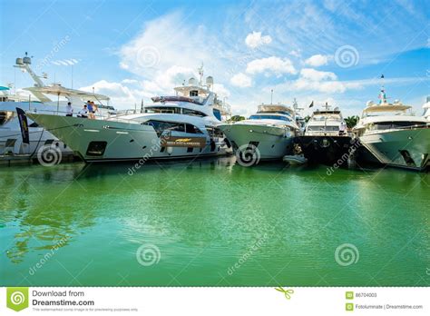 Miami International Boat Show Editorial Stock Photo - Image of hobby ...