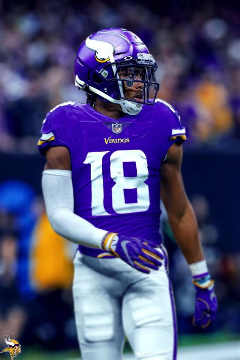 Justin Jefferson jersey swap (designsbyCE Instagram) : r/minnesotavikings