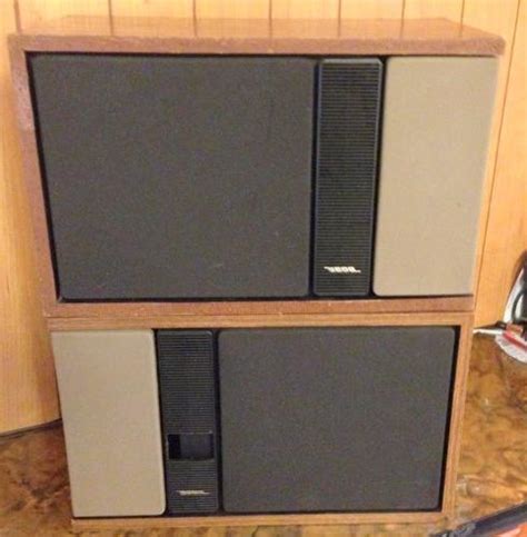 Bose 301 Series II Speaker Set