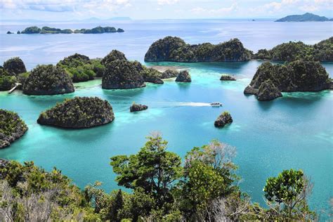 Paradise takes many forms on this Indonesian archipelago - Chicago Tribune