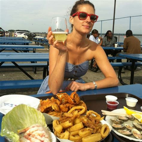 Blue Hill's Michelle Biscieglia Pairs Champagne With City Island Seafood - Eater NY