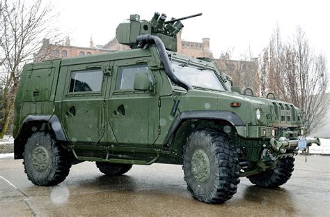 SNAFU!: Russia Central District gets new Tiger vehicles....Is the experiment with the Iveco Lynx ...