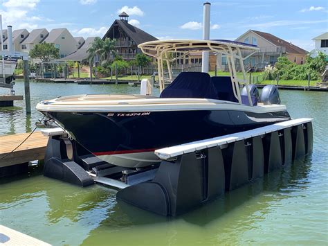 Floating Boat Lift: HydroHoist Floating Dock Boat Lift | ShoreMaster