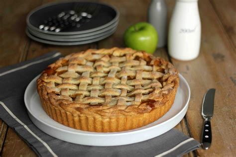 Traditional Apple Pie | Butter Baking