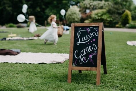 16 Fun Outdoor Lawn Games For Your Wedding | One Fab Day