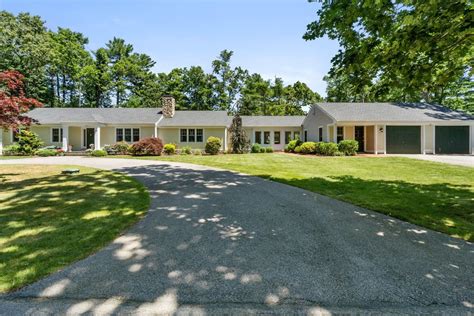 Duxbury, MA Real Estate - Duxbury Homes for Sale | realtor.com®