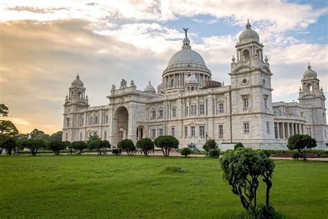 29 Best Places to Visit in Kolkata, Things to Do & Sightseeing (2024)