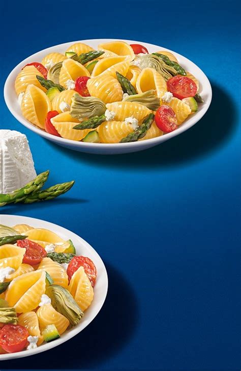 Looking for an authentic Italian recipe? Try Barilla's step-by-step recipe for Barilla® Large ...