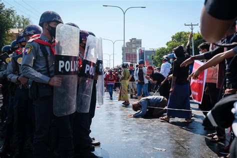 MYANMAR POLICE UNDER MILITARY!!! From childhood to adult,we know our ...