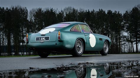 Aston Martin DB4 G.T. Continuation | 2018MY | Rear Three-Quarter