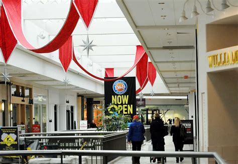 Crossgates owner to keep flagship mall open 365 days a year - Times Union