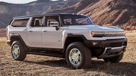 GMC Hummer EV Gets SUV Redesign With H3 Wheels - autoevolution