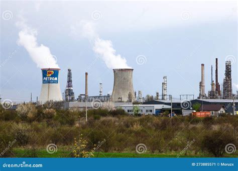 OMV Petrom Petrobrazi Oil Refinery in Romania Editorial Photo - Image of romania, energy: 273885571