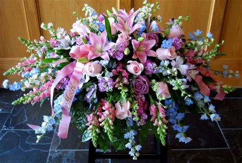 Best 25+ Casket sprays ideas on Pinterest | Casket, Funeral flowers and Casket flowers