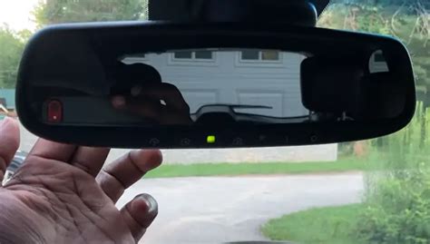 How to Turn Off Auto Dimming Rear View Mirror: A Complete Guide - AskMyAuto.com