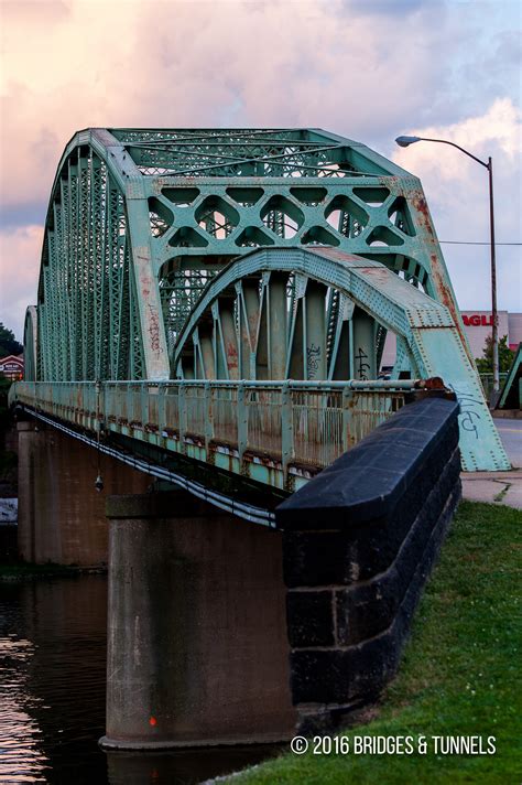 Bridgewater-Rochester Bridge - Bridges and Tunnels