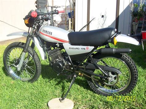 1981 Yamaha DT 175 MX - Moto.ZombDrive.COM