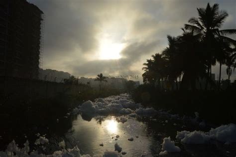 Severe Pollution Causes India's Bellandur Lake To Spew Toxic White Foam Kids News Article