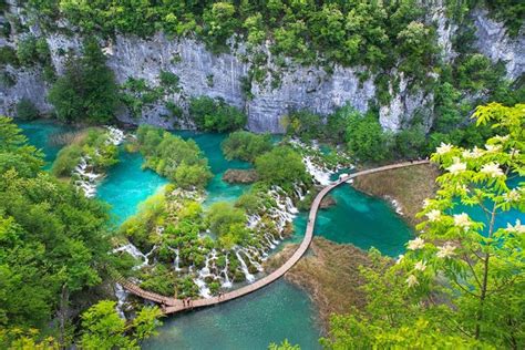 Day Trip: Plitvice Lakes Waterfalls from Zagreb 2024