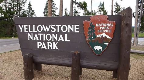 Yellowstone National Park - South Entrance Sign (2018) - YouTube