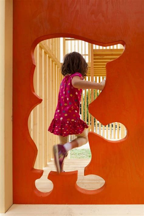 Children’s Playhouse ‘Sam + Pam’ / Office of McFarlane Biggar Architects + Designers Inc. Kids ...