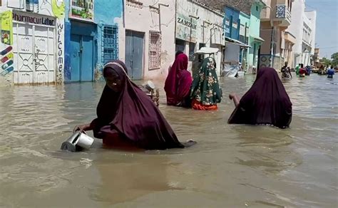 UN: Floods in central Somalia hit nearly 1 million people
