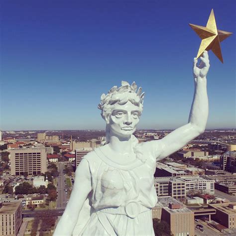 Statue atop Texas capitol building : r/megalophobia