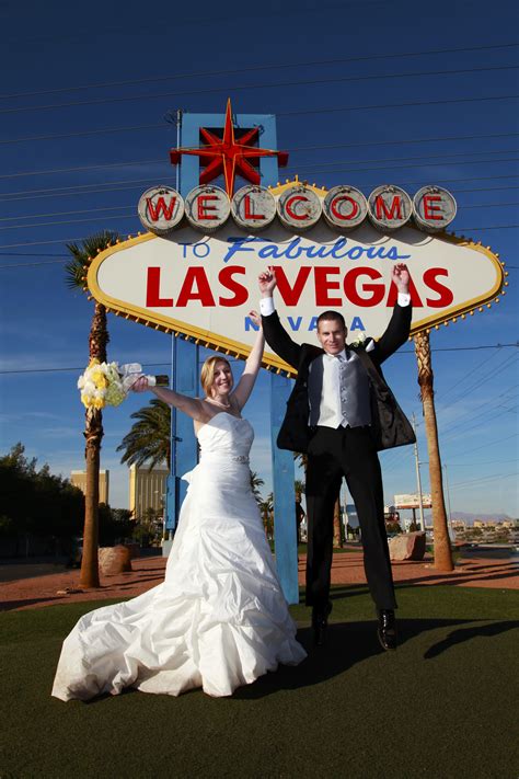 Save Money on Your Las Vegas Wedding Accommodations