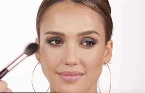 This Jessica Alba Smoky Eye Tutorial With Honest Beauty Products Is So Easy To Follow — VIDEO