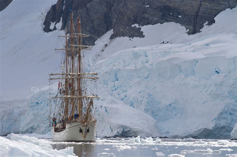 History Undressed: The Ghost Ship Octavius