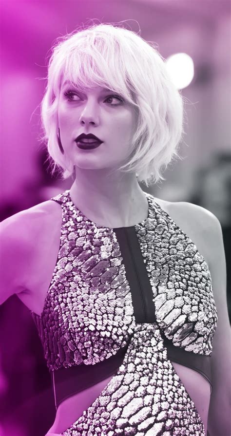 Taylor Swift Bleachella Lock screen | Swiftitude | Taylor swift, Taylor ...