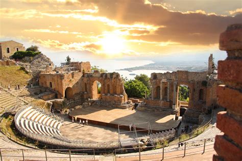 Private Taormina Walking Tour & Greek Theatre: One Day Itinerary ...