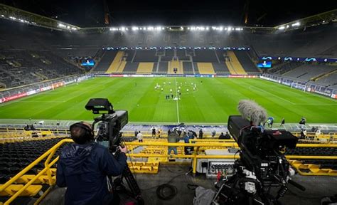 Borussia Dortmund vs PSV Eindhoven FREE Champions League live stream ...