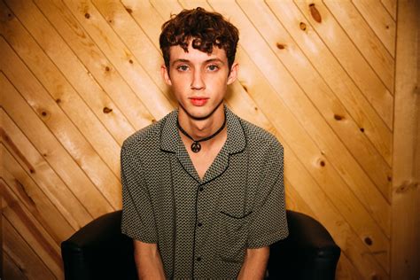 Troye Sivan Reads Coming Out Advice | Teen Vogue