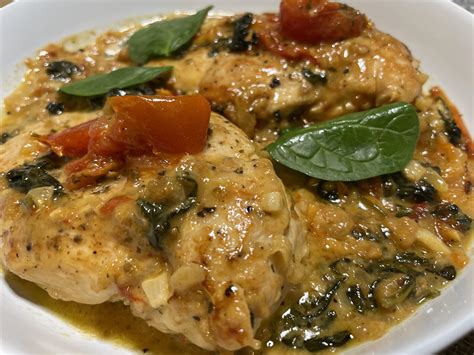 Creamy Chicken Breasts with Spinach and Parmesan Sauce : r ...