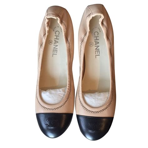 Chanel Ballerinas Ballet flats Leather Beige ref.40559 - Joli Closet