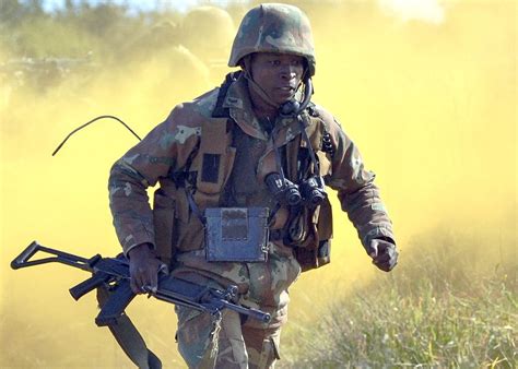 A South African soldier from the 9th South African Infantry Battalion ...