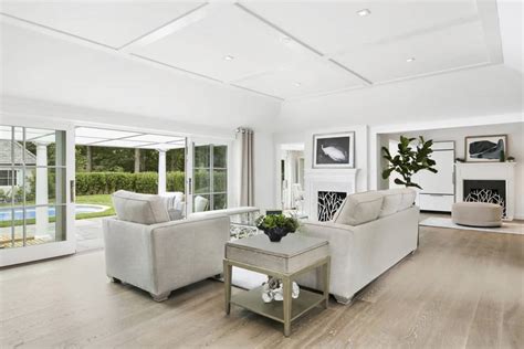 Rachael Ray's Hamptons House is on the Market ($4.9M)