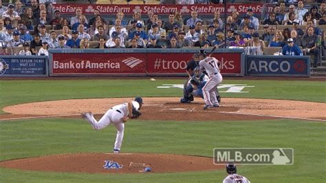 Clayton Kershaw defies explanation: 8 IP, 11 Ks, makes amazing snag and ...