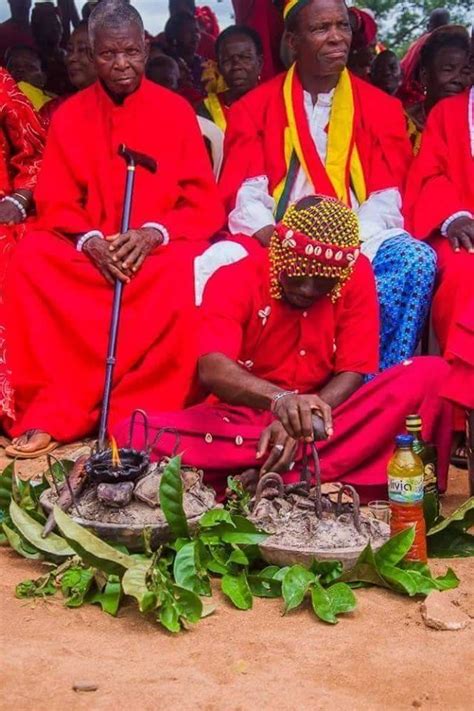 Colorful Photos From Oba Of Benin Coronation "Oba Ewuare II Of Benin ...