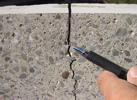 Contraction Joints in Residential Slabs Using a New Method : Concrete ...