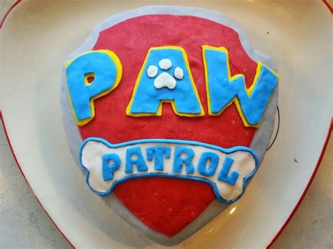 Paw patrol shield birthday cake | Themed birthday cakes, Cupcake cakes ...