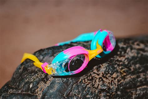 The best swimming goggles for people who love the water | Popular Science