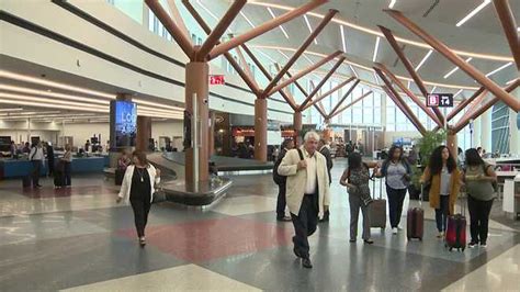 ‘Great Hall’ unveiled at Boston Logan International Airport’s Terminal B - MarketPlace Development