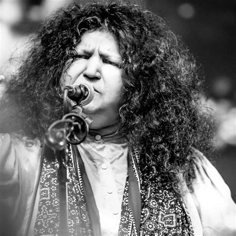 Abida Parveen - The Queen of Sufi Music - Economy.pk