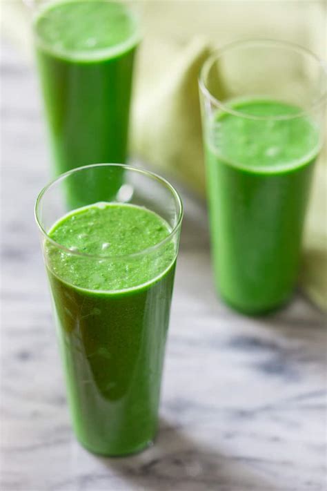 green apple smoothie {vegan, paleo and gluten-free} - Healthy Seasonal Recipes