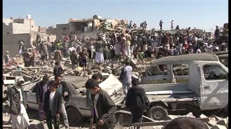 Yemen: Bombing campaign against Houthi rebels continues - BBC News