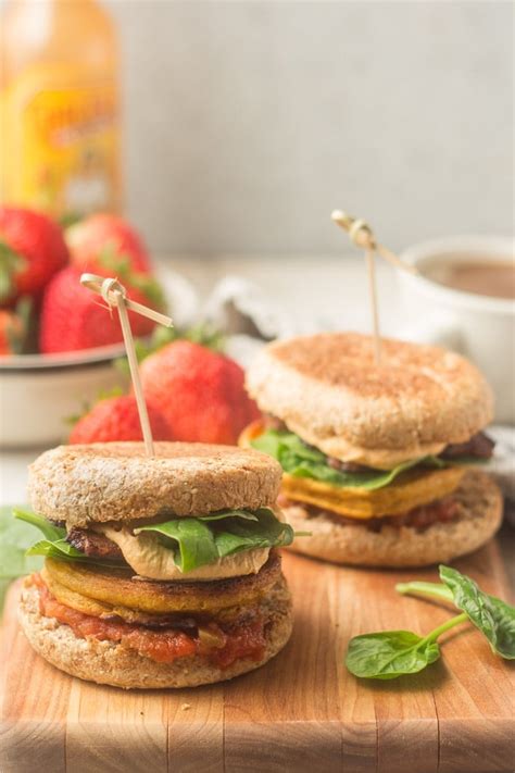 Eggy Vegan Breakfast Sandwiches - Connoisseurus Veg