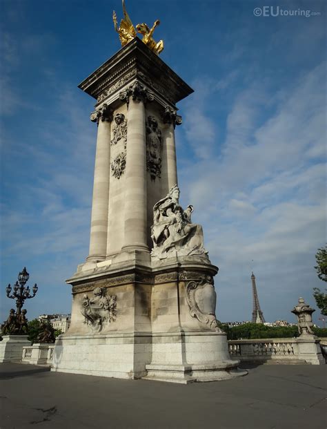 La France Contemporaine statue on Pont Alexandre III - Page 549